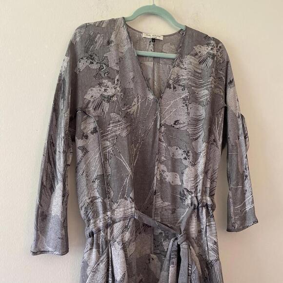 HALSTON HERITAGE silver gray long sleeve ruffle mini dress - Picture 8 of 8